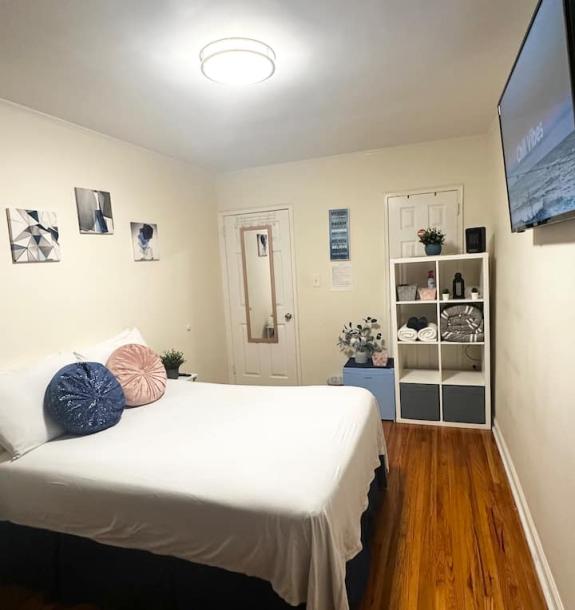 Room in Queens, New York, United States 1 double bedDedicated bathroom-17