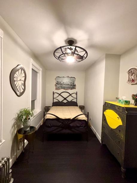 Room in The Bronx, New York, United States 1 double bedShared bathroom-9