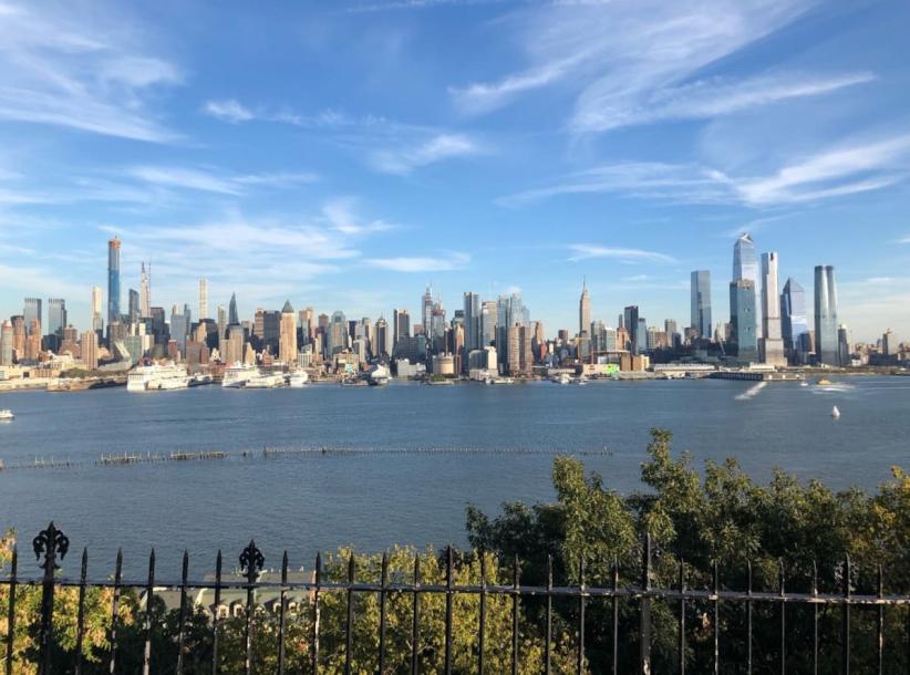 Room in Weehawken, New Jersey, United States 1 king bedShared bathroom-0