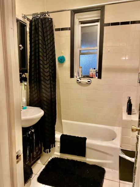 Room in Queens, New York, United States 1 double bedShared bathroom-13