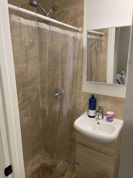 Room in Queens, New York, United States 1 queen bedPrivate attached bathroom-6