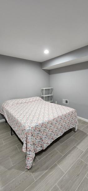 Room in Perth Amboy, New Jersey, United States 3 bedrooms1 queen bedShared bathroom-1