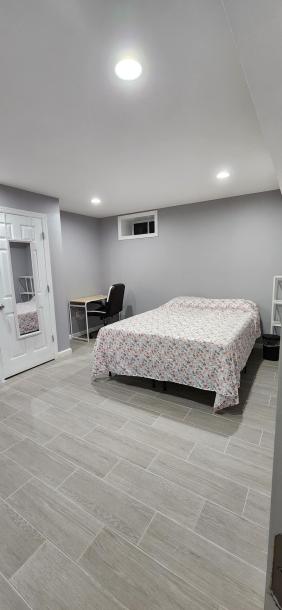 Room in Perth Amboy, New Jersey, United States 3 bedrooms1 queen bedShared bathroom-0