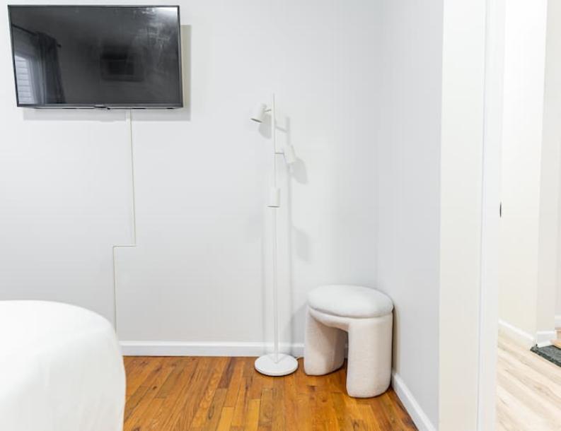 Private room in rental unit in Jersey City, New Jersey, United States-4