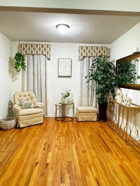 Entire rental unit in Elizabeth, New Jersey, United States 5 guests2 bedrooms2 beds1 bath-1