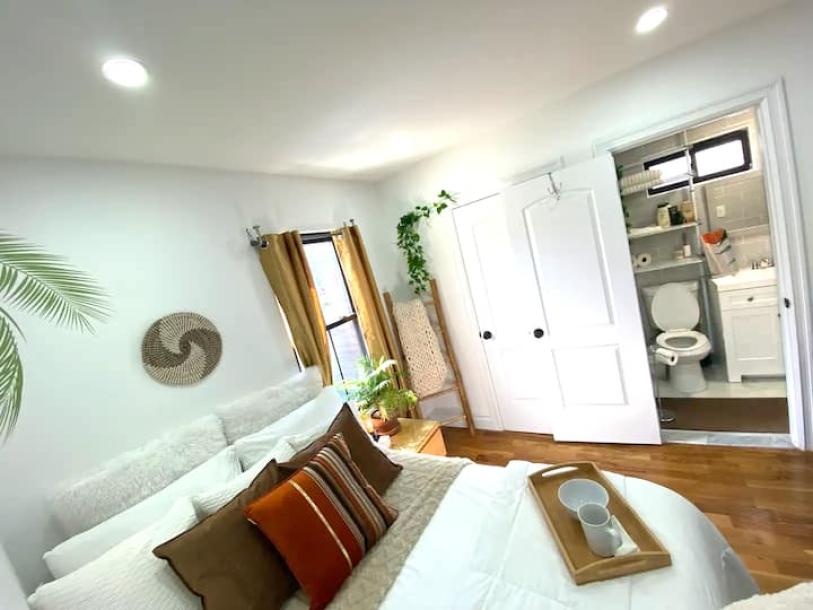 Room in Brooklyn, New York, United States 1 double bedPrivate attached bathroom-5