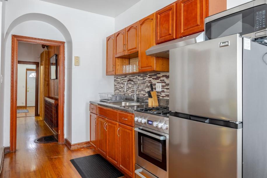 Entire rental unit in Brooklyn, New York, United States 9 guests4 bedrooms4 beds2 baths-9