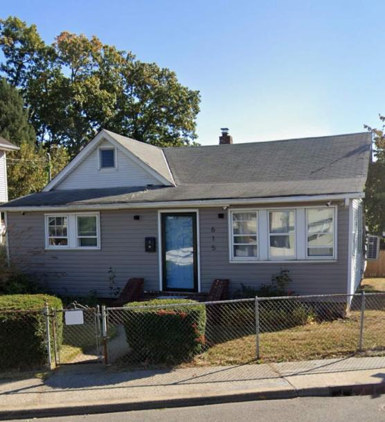 Entire home in Elmont, New York, United States 2 guests1 bedroom1 bed1 bath-0