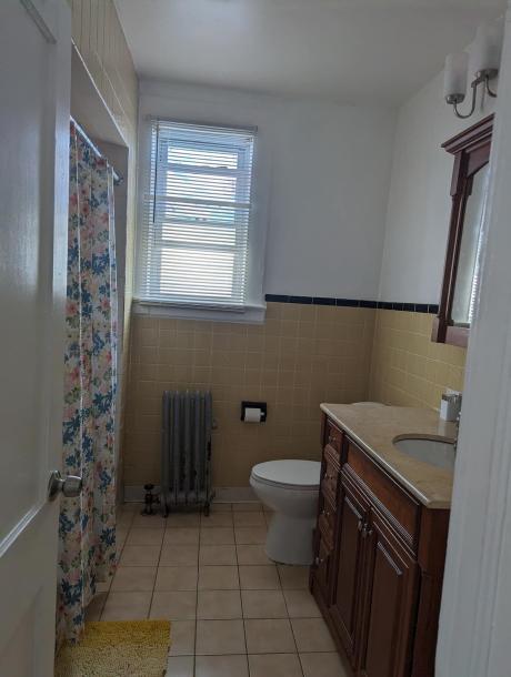 Room in Elizabeth, New Jersey, United States 1 double bedShared bathroom-7