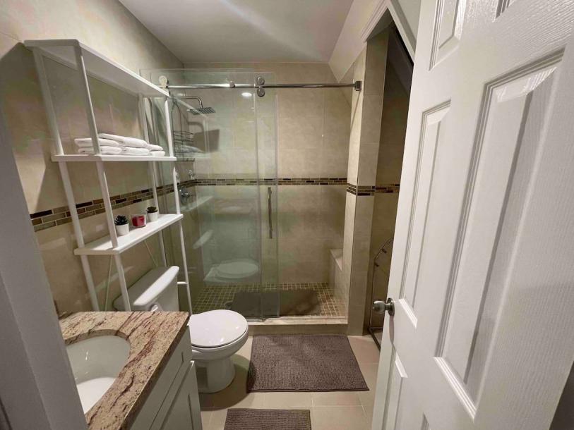 Room in New Rochelle, New York, United States 1 queen bedShared bathroom-7