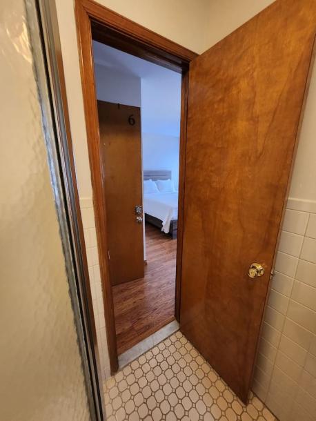 Room in Newark, New Jersey, United States 1 bedPrivate attached bathroom-2