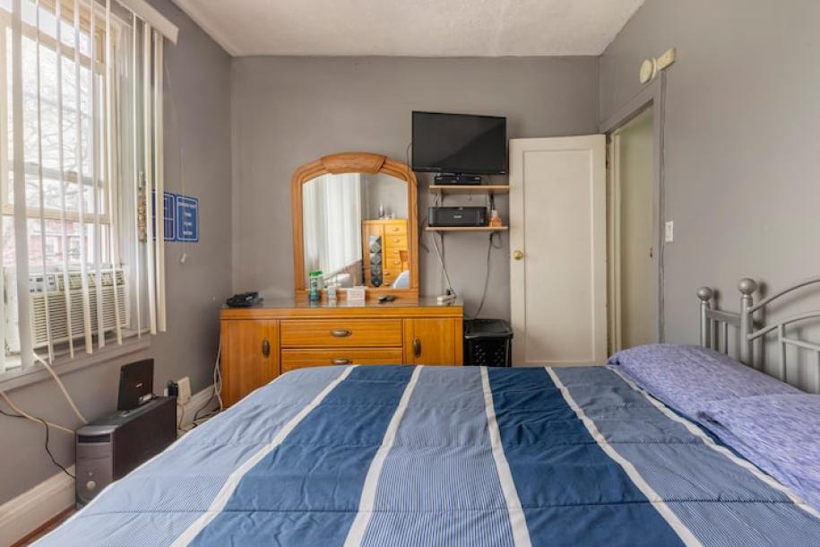 Room in Brooklyn, New York, United States 1 single bedShared bathroom-3