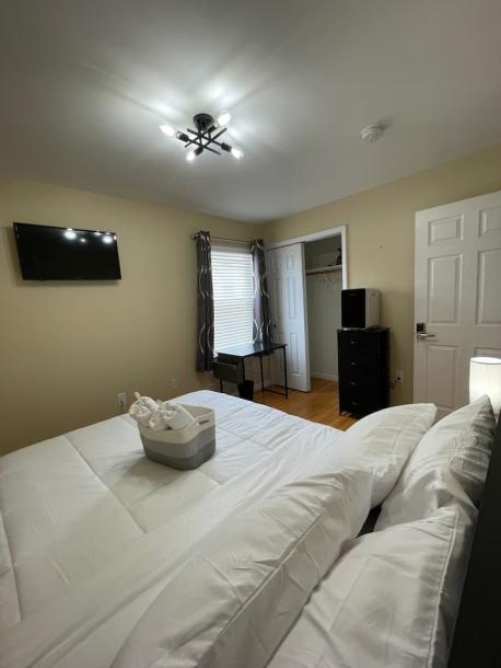 Room in Elizabeth, New Jersey, United States 1 bedShared bathroom-4