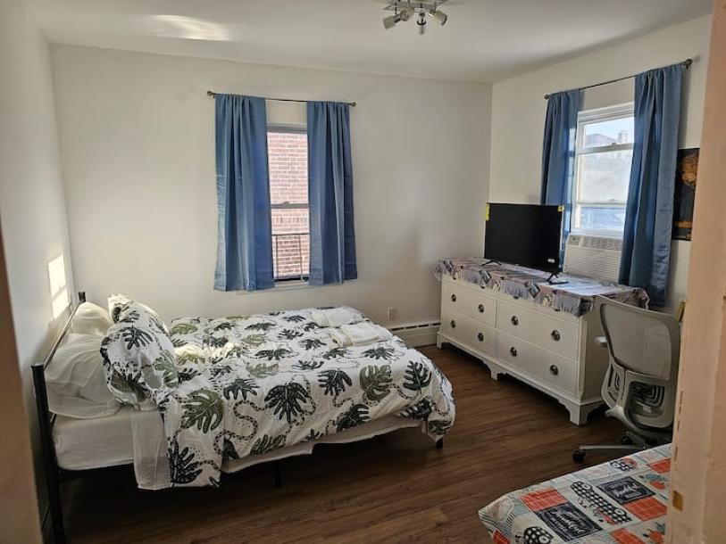 Room in North Bergen, New Jersey, United States 1 bedShared bathroom-1