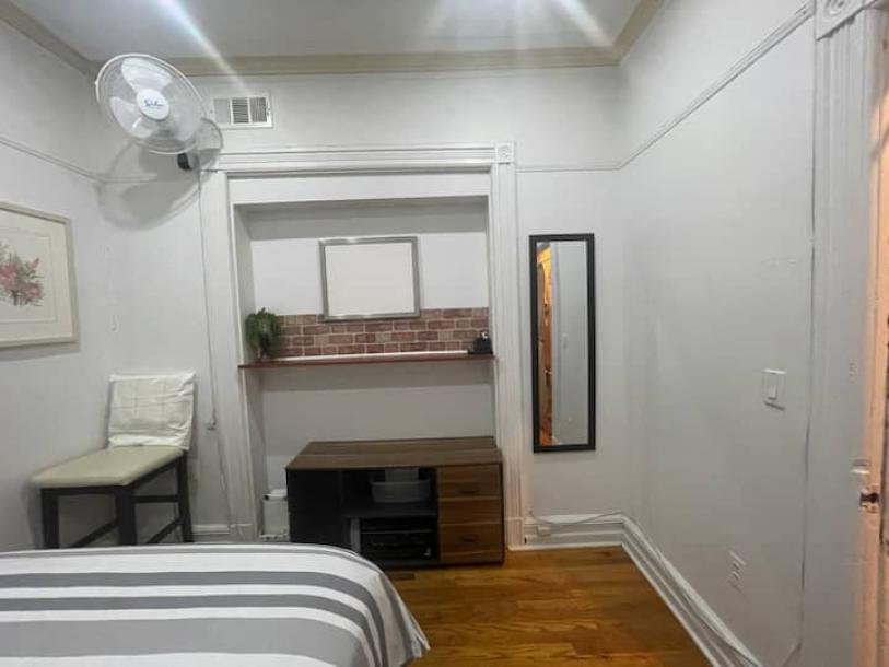 Room in Brooklyn, New York, United States 1 double bedShared bathroom-2