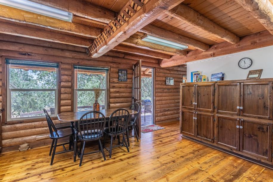 Entire cabin in Squaw Valley, California 8 guests3 bedrooms4 beds2 baths-9