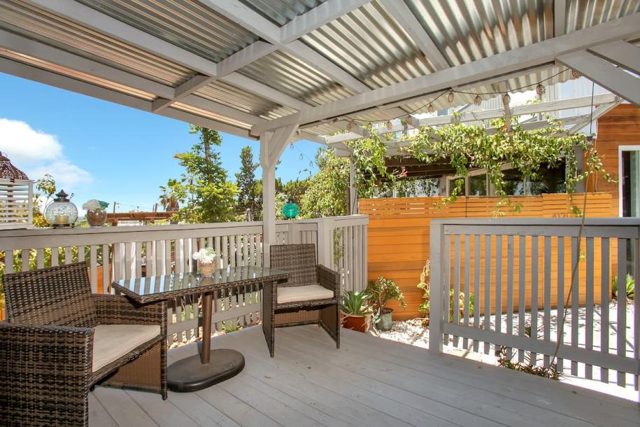Dome in La Mesa, California 4 guests2 beds1 bath-6