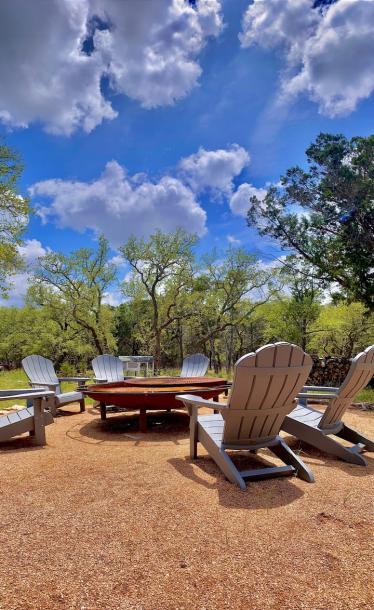 Entire cabin in Wimberley, Texas 4 guests2 bedrooms2 beds1 bath-4