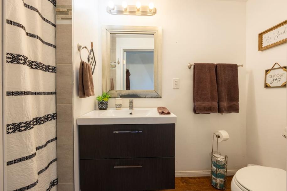 Dome in La Mesa, California 4 guests2 beds1 bath-4