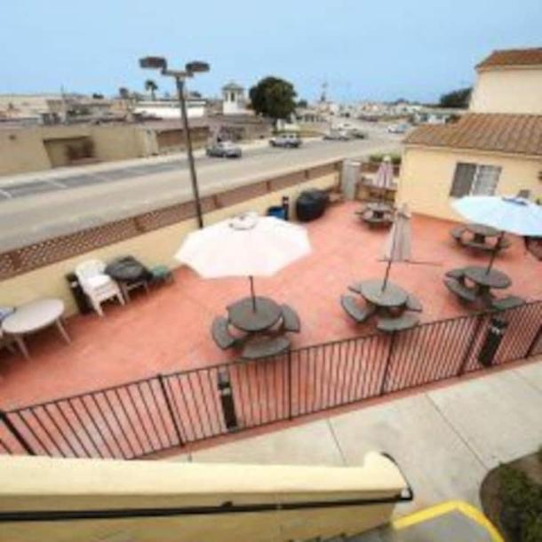 Entire condo in Oceano, California 6 guests1 bedroom3 beds1 bath-12