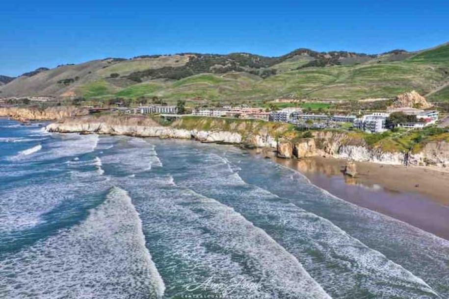 Entire cottage in Pismo Beach, California 4 guests1 bedroom2 beds1 bath-1