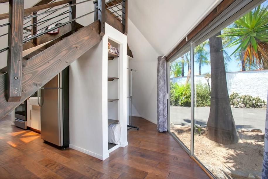 Dome in La Mesa, California 4 guests2 beds1 bath-2