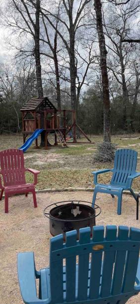 Entire cabin in Weimar, Texas 4 guests1 bedroom2 beds1 bath-3