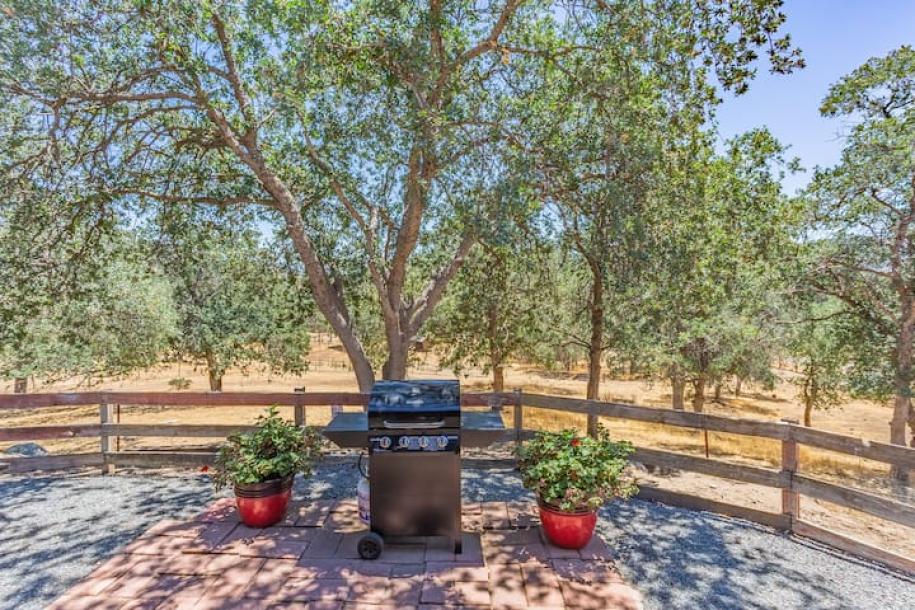 Entire cabin in Squaw Valley, California 8 guests3 bedrooms4 beds2 baths-1