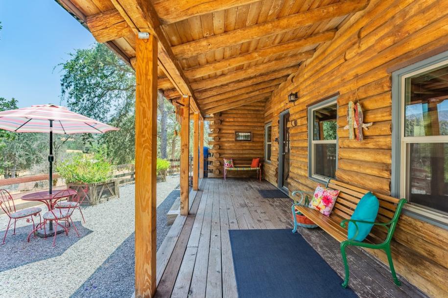 Entire cabin in Squaw Valley, California 8 guests3 bedrooms4 beds2 baths-11