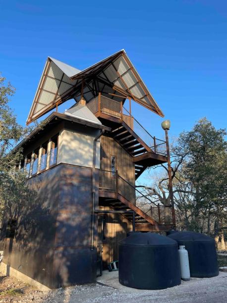 Tower in Fredericksburg, Texas 2 guests1 bedroom1 bed1.5 baths-17