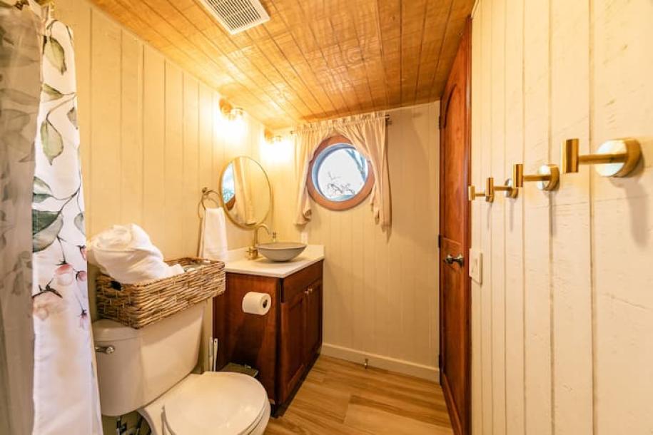Tiny home in Houston, Texas 2 guests1 bedroom1 bed1 bath-4