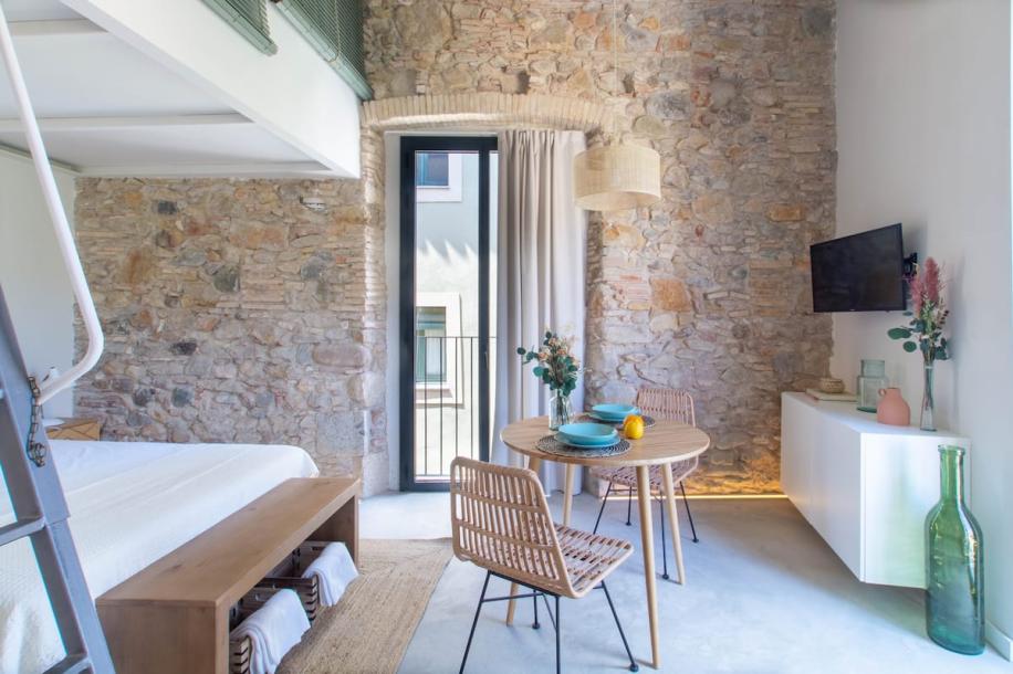 Entire rental unit in Girona, Spain 2 guests1 bedroom1 bed1 bath-12