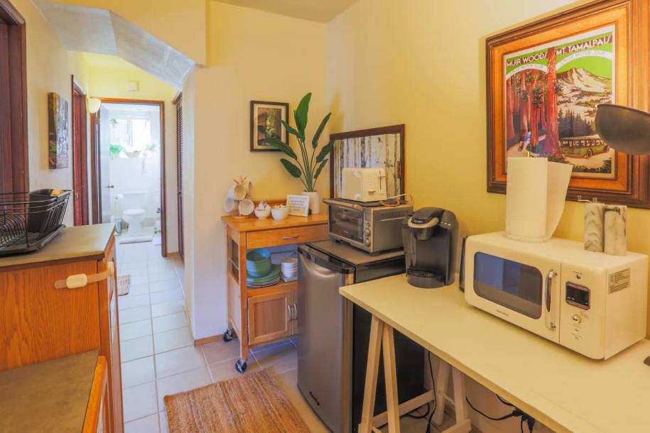 Entire guest suite in Mill Valley, California 3 guests1 bedroom2 beds1 bath-13