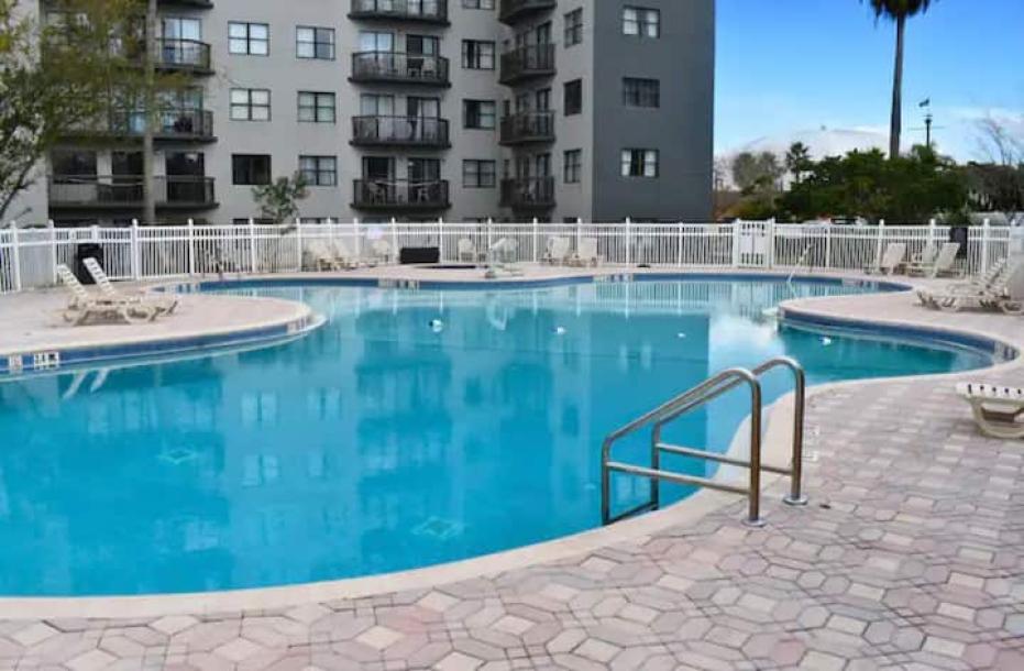 Entire rental unit in Orlando, Florida 3 guests1 bedroom1 bed1 bath-4