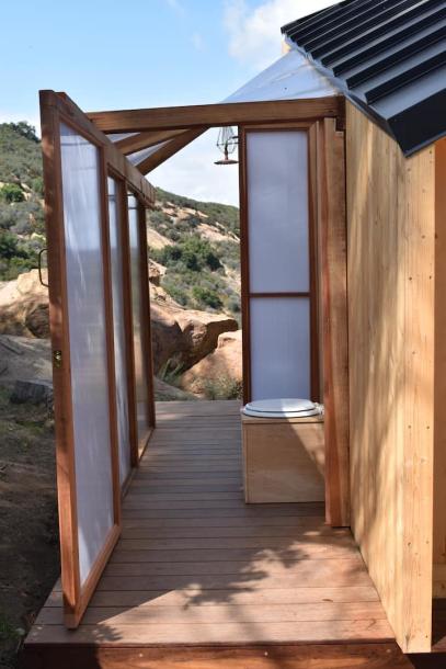 Tiny home in Topanga, California 2 guests1 bedroom1 bedHalf-bath-10