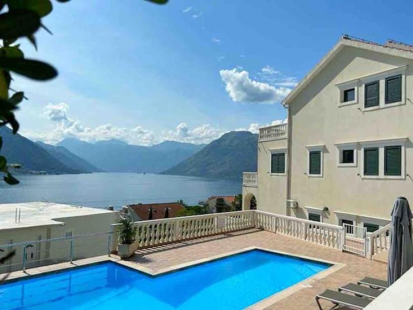 Entire condo in Kotor, Montenegro 4 guests1 bedroom2 beds1 bath-0