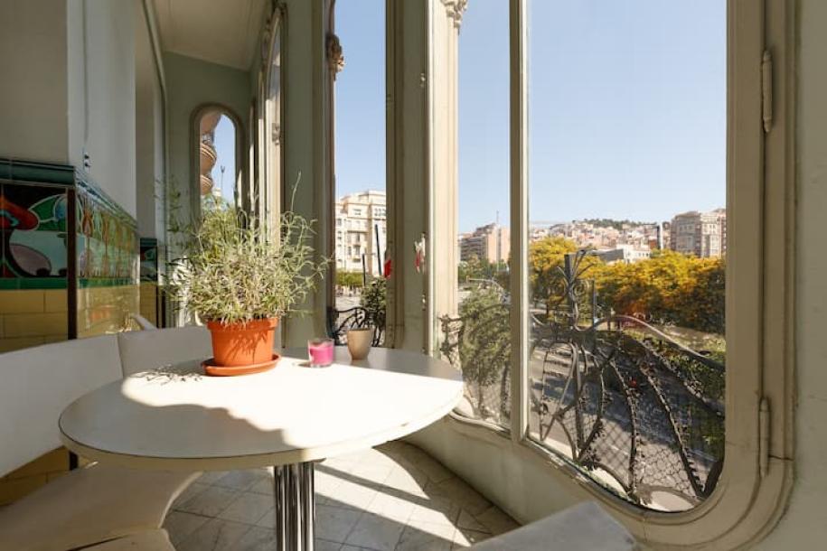 Entire rental unit in Barcelona, Spain 4 guests2 bedrooms2 beds1 bath-14