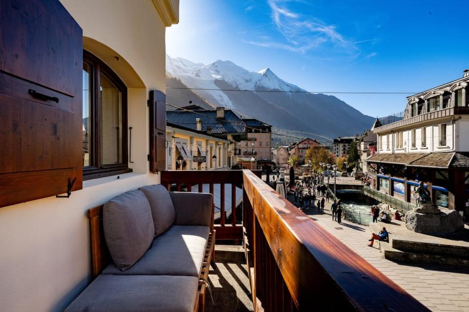 Entire rental unit in Chamonix-Mont-Blanc, France 3 guests1 bedroom3 beds1 bath-3