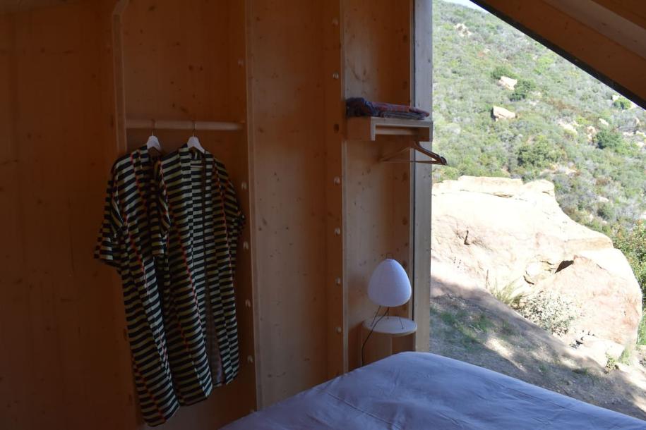 Tiny home in Topanga, California 2 guests1 bedroom1 bedHalf-bath-4