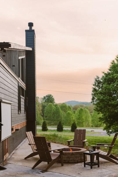 Entire cabin in Blue Ridge, Georgia 4 guests2 bedrooms2 beds2.5 baths-1