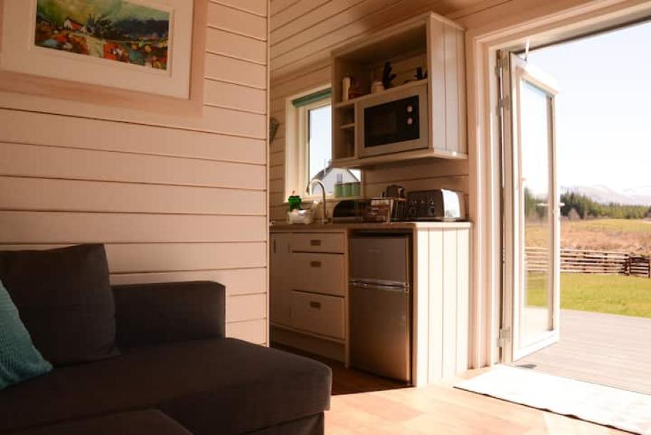 Entire cabin in Stronaba, United Kingdom 4 guests1 bedroom2 beds1 bath-19