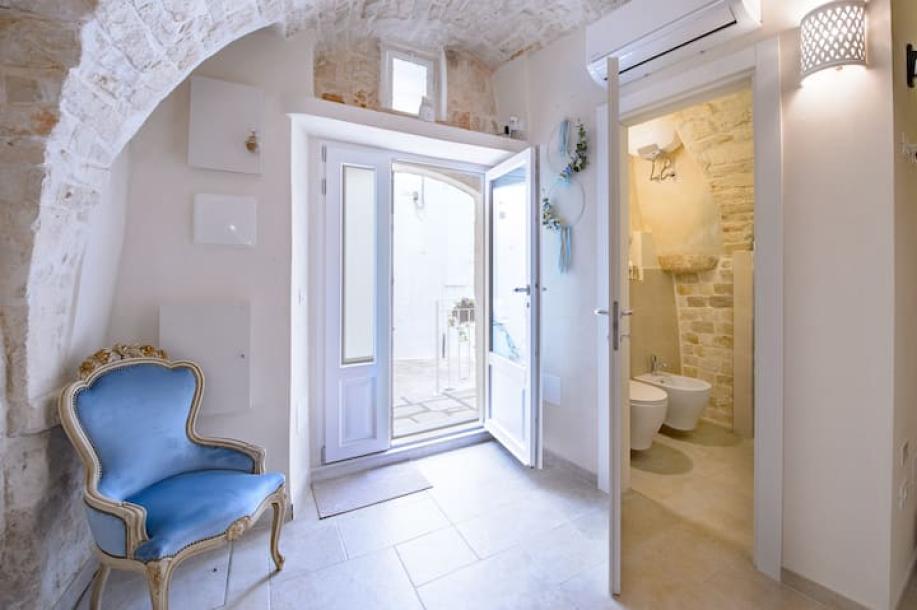 Entire home in Martina Franca, Italy 2 guests1 bedroom1 bath-2