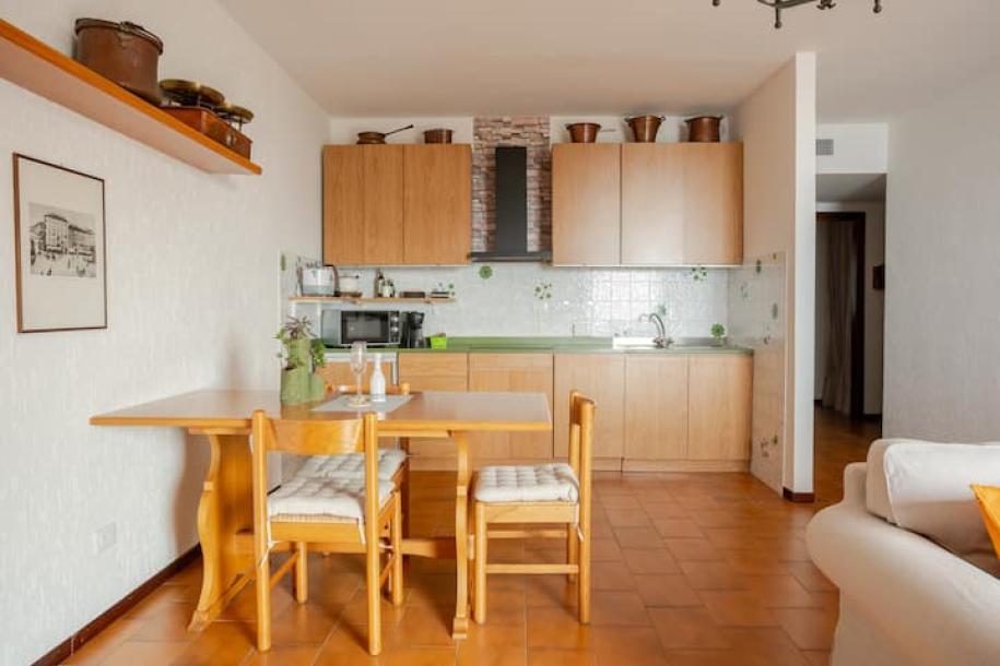 Entire condo in Perledo, Lecco, Italy 2 guests1 bedroom1 bed1 bath-15