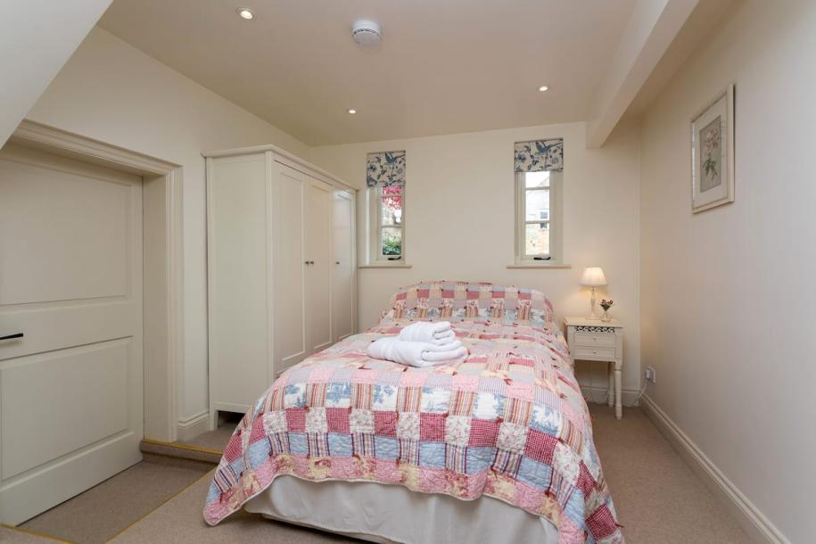 Entire guest suite in North Yorkshire, United Kingdom 2 guests1 bedroom1 bed1 bath-2