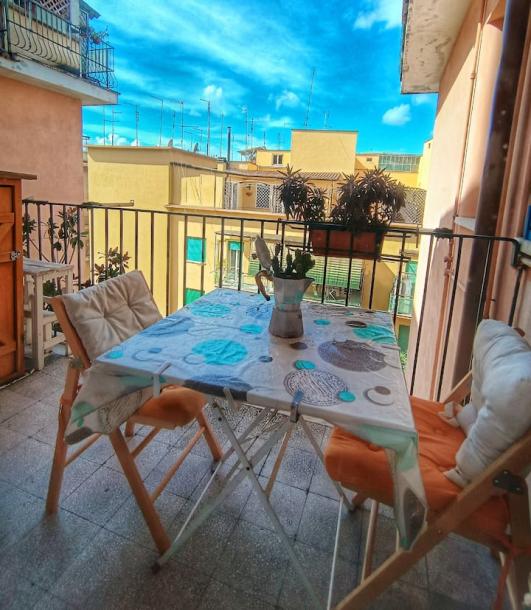 Entire rental unit in Rome, Italy 4 guests1 bedroom2 beds1 bath-0