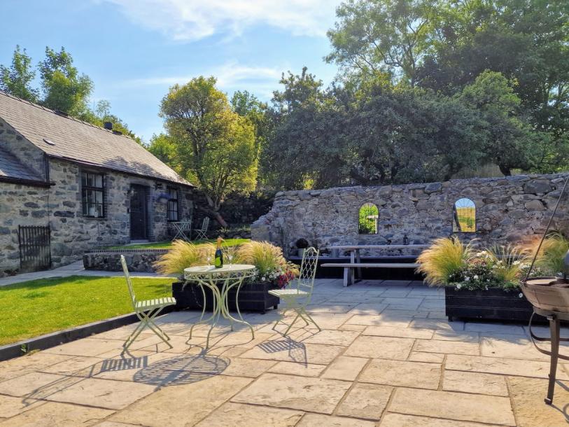 Barn in Conwy Principal Area, United Kingdom 2 guests1 bedroom1 bed1 bath-4