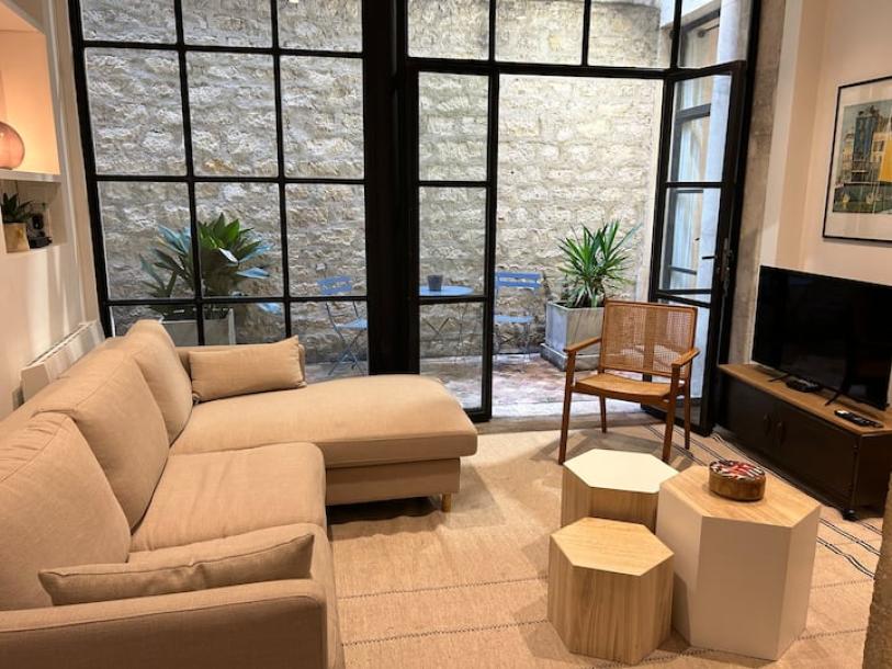 Entire rental unit in Paris, France 4 guests1 bedroom2 beds1.5 baths-0