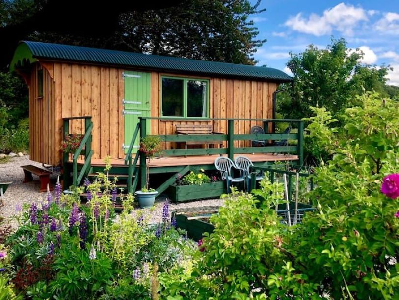 Shepherd’s hut in Roy Bridge, United Kingdom 2 guests1 bedroom2 beds1 bath-16