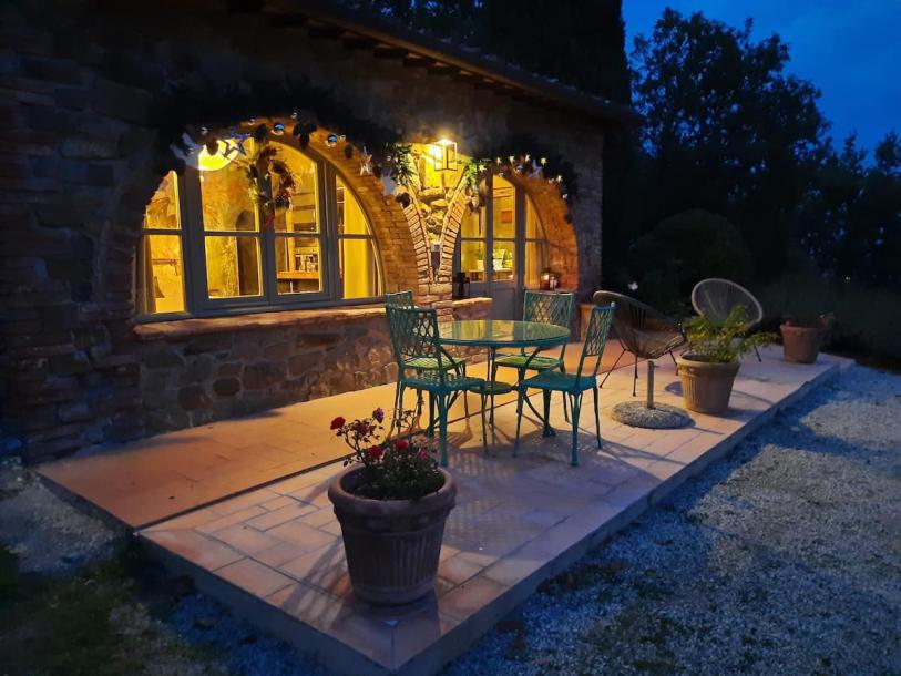 Entire villa in Sinalunga, Italy 4 guests1 bedroom1 bed1 bath-2