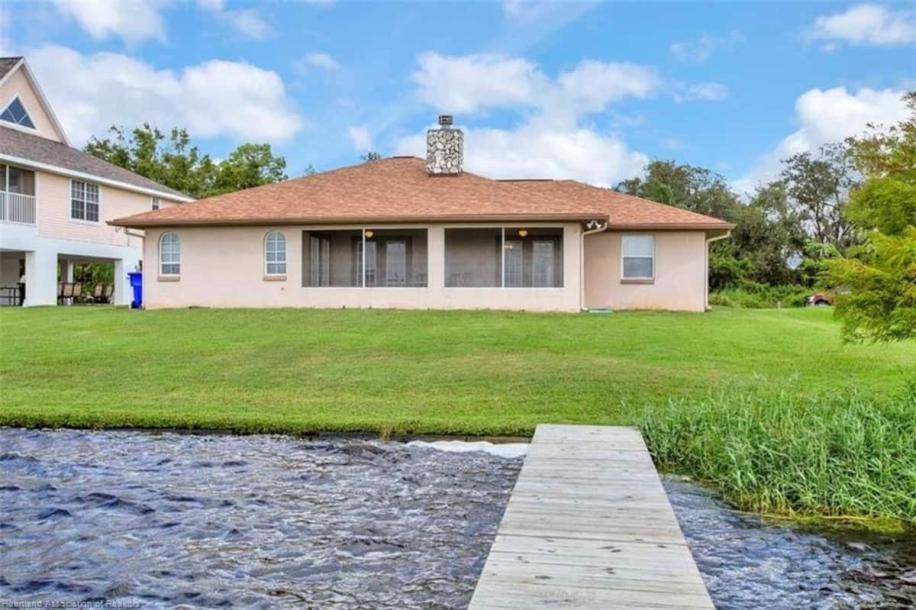 Manatee Manor 3/2 House on Lake Sebring!-8